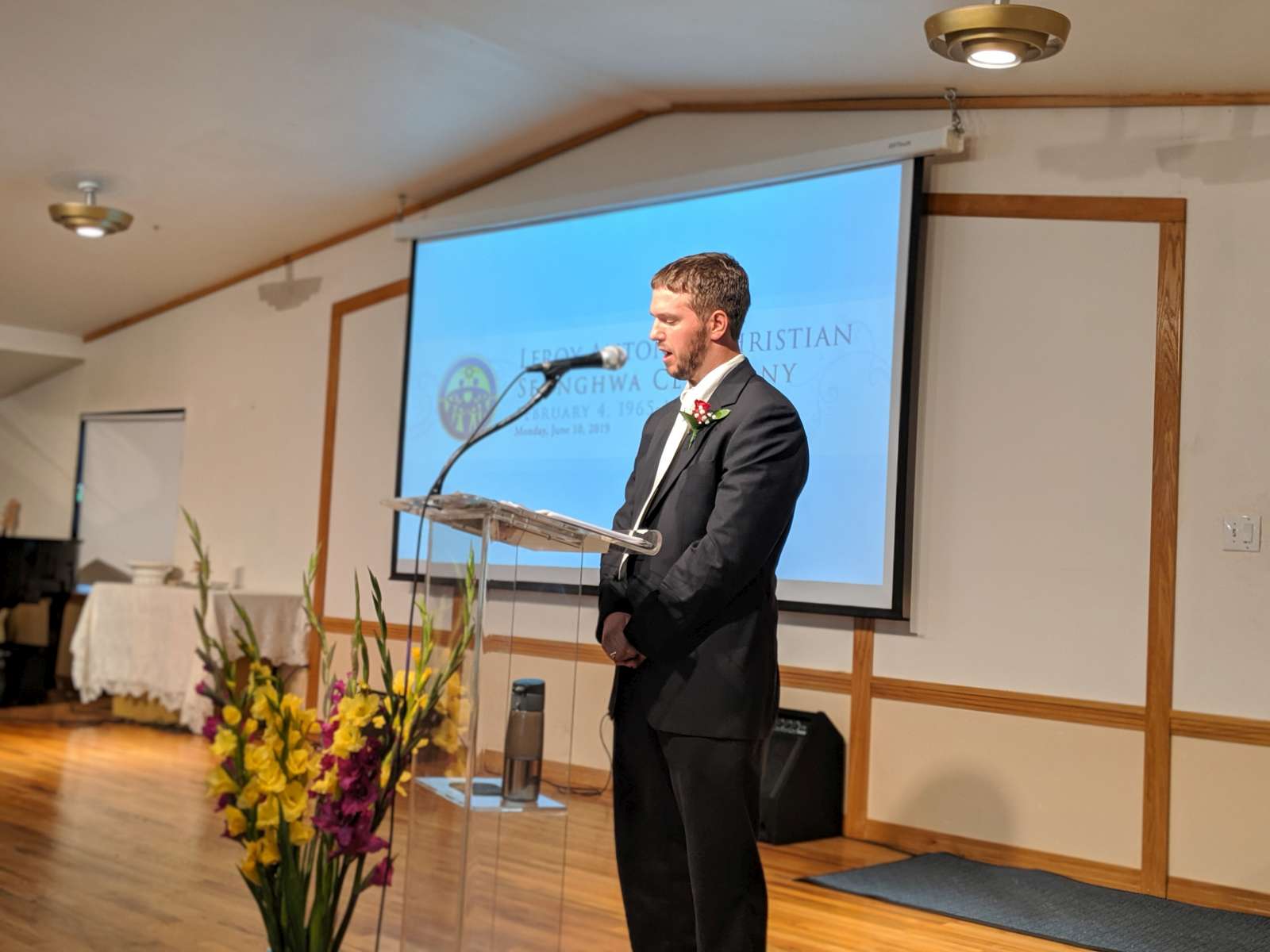 00100lPORTRAIT 00100 BURST20190610191722273 COVER 1600